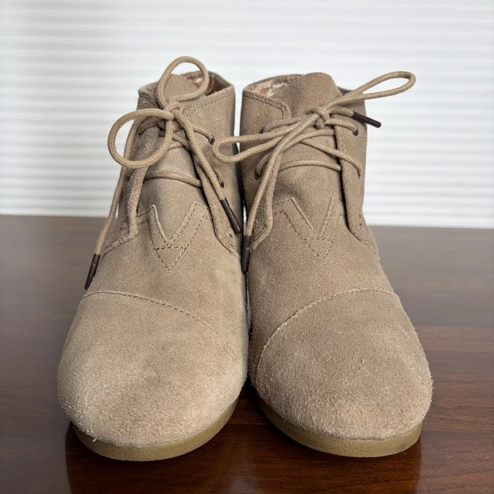 TOMS Suede Lace-Up Wedges Ankle Booties Boots Size 11 Dessert Taupe Retro‎ BoHo